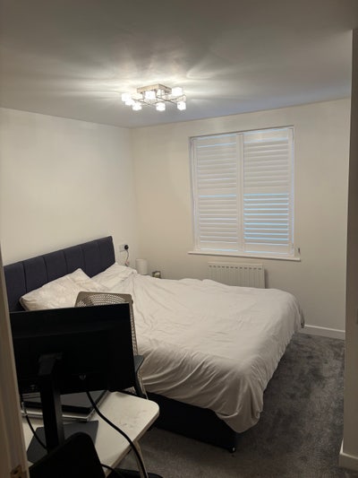 Double Room available in 2 Bed Flat Main Photo