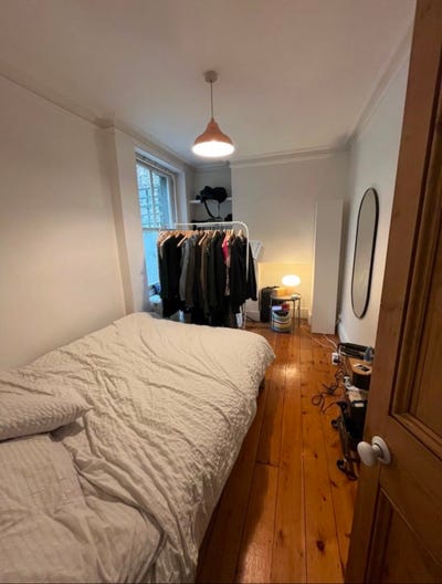 Double bedroom with separate bathroom in Fulham Main Photo