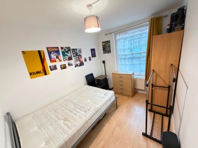 Double Room | Vauxhall | Close to Central Main Photo