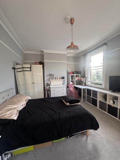 Bright & Spacious Double Room | Female House Share Main Photo