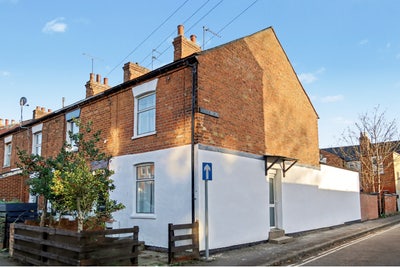 House Share with Parking Main Photo