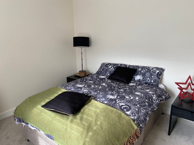 1 double bedroom with private bathroom  Main Photo