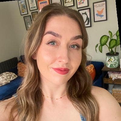 Professional Female seeks a double room Main Photo