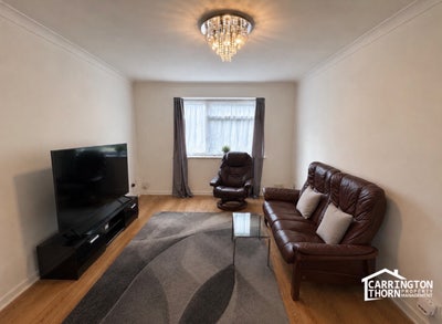Spacious 1 bedroom flat | Great Location | Parking Main Photo