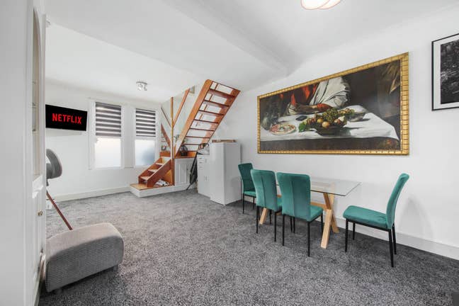 Modern 2-Bedroom Apartment in Greenwich (SE10 9XD) Main Photo