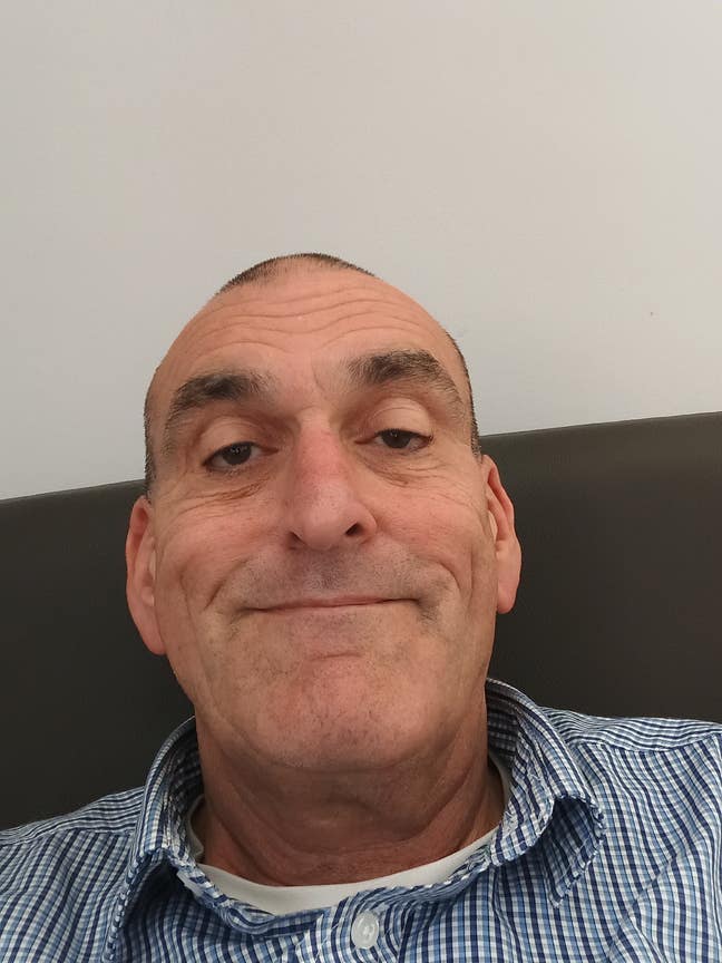 Professional Male seeks a single or double room Main Photo