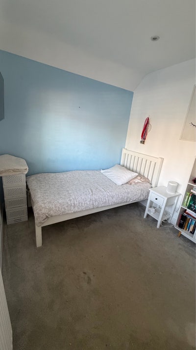 Spacious room   Main Photo