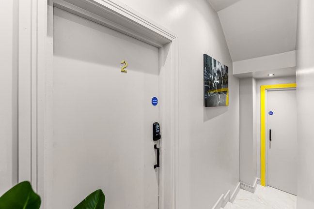 Luxury Ensuite Rooms Designed to High Standard SE Main Photo