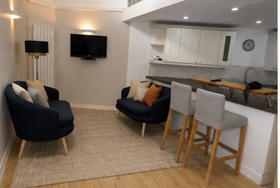 Quiet and very spacious Main Photo