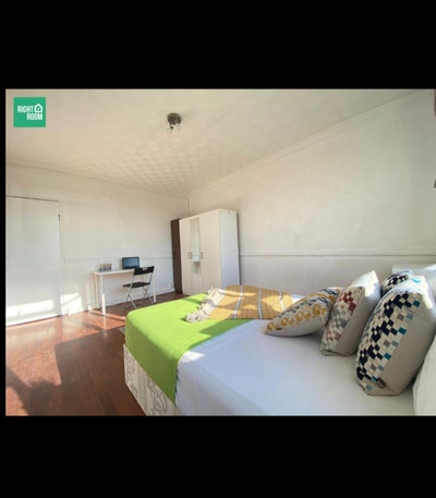 Huge 4 Bed, Kings cross, Av for 1 month only ,N1 ☎ Main Photo