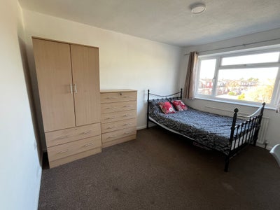 Double Rooms to Rent Close to City Centre Main Photo