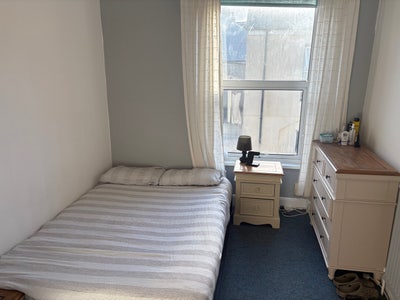 Room for Rent Main Photo