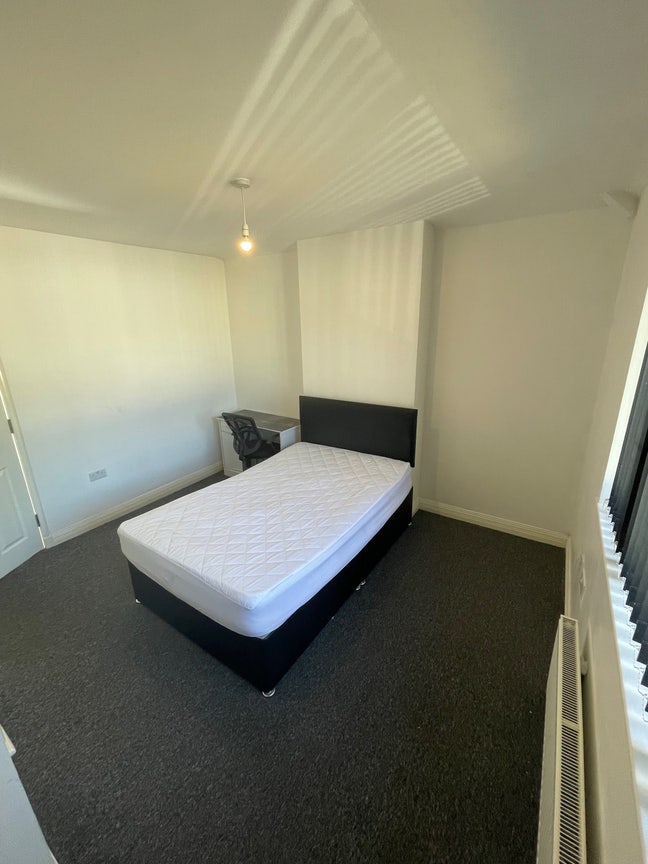 Students Room available  Main Photo