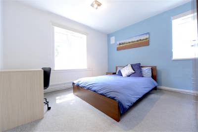 Furnished Double Room Available Main Photo