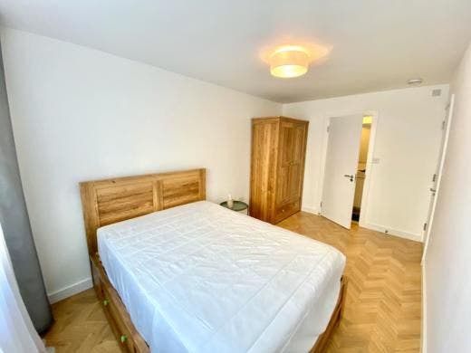 Double Ensuite near Canary Wharf (Byng Street) Main Photo