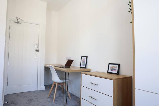 ✨ High-Quality Ensuite Rooms | All Bills Included Main Photo