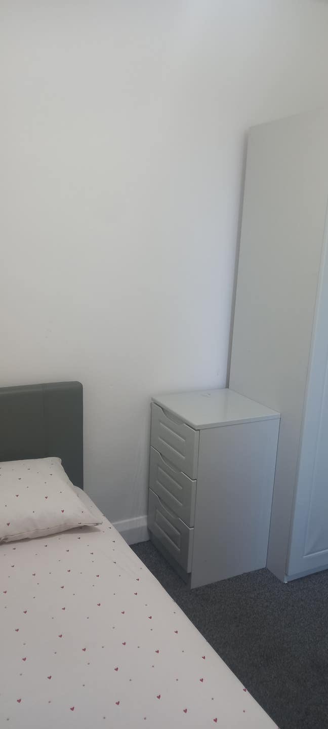 Cute single room to let Main Photo