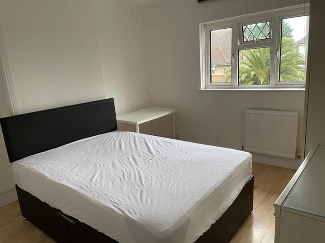Friendly, clean house, lodgers can recommend Main Photo