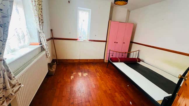 Double room with Ensuite to rent - Asian Household Main Photo
