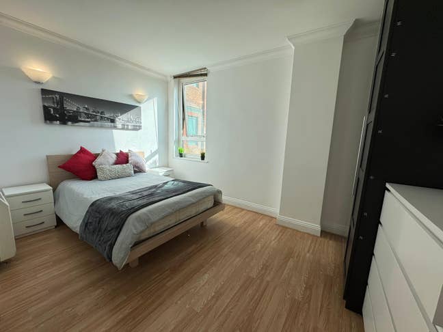Spacious ENSUITE - Viewings available Main Photo