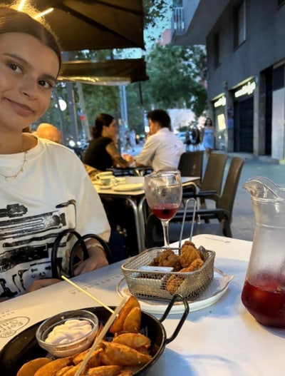 Amber, 20, starting a fashion PR internship! Main Photo