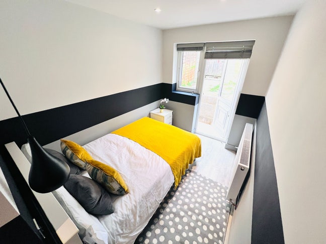 🛌 ✨ Ensuite Room to Let in Lambeth 🪴 Garden Access Main Photo