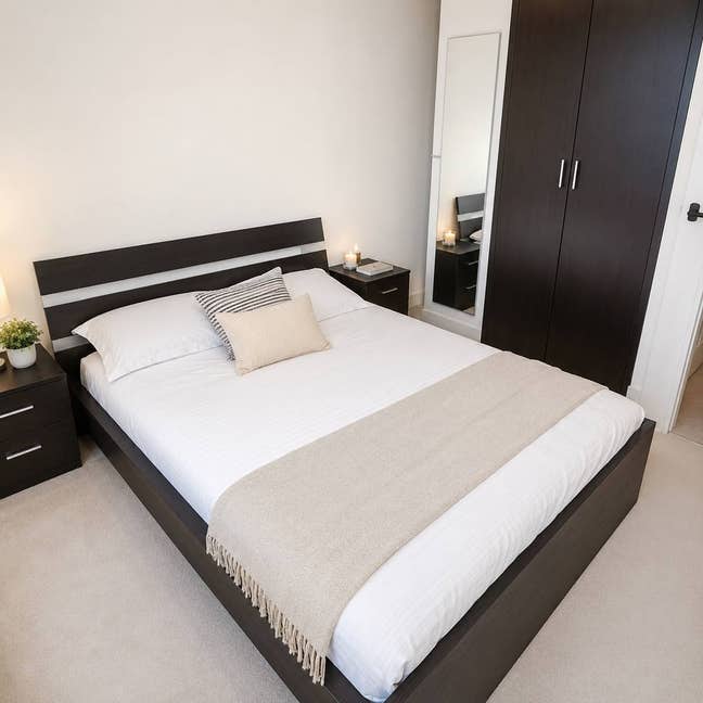 Double Room | 3 Min to East India DLR | Available  Main Photo