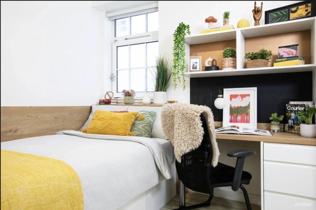 Room Available -Walmsley studios, central london  Main Photo