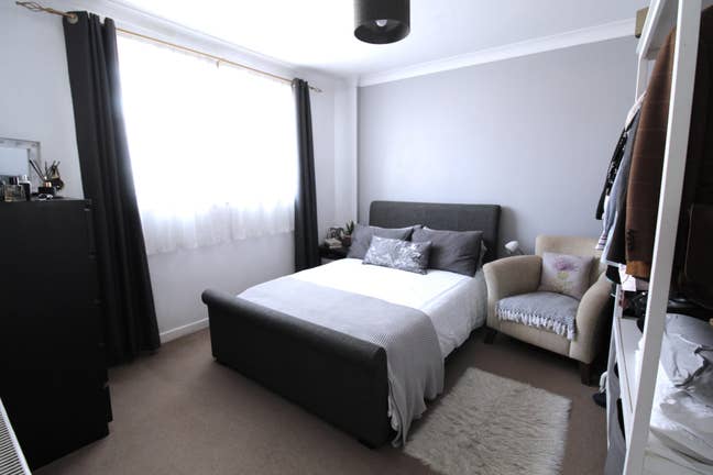 Double Room (Furnished) 5 Min Walk from the Beach  Main Photo