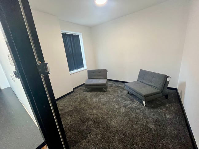 Newly refurbished property  Main Photo