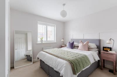 Double en suite room with parking Main Photo