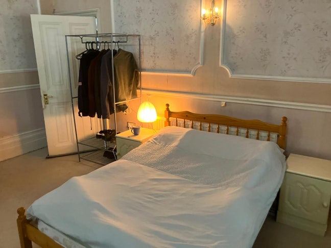 Double-room available in Leyton large sharehouse Main Photo