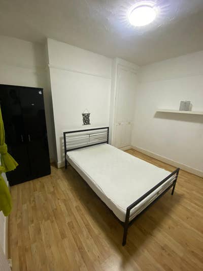 Summer Deal in Leyton E11 - Huge Double Room! Main Photo