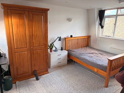 Very spacious loft conversion with en suite  Main Photo