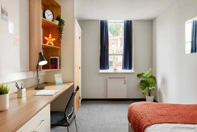 URGENT Female Student Room Bristol &pound;183pw Main Photo