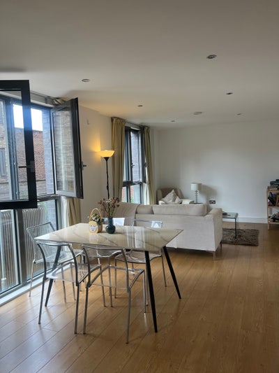Large 1 bed available great location Canada Water Main Photo