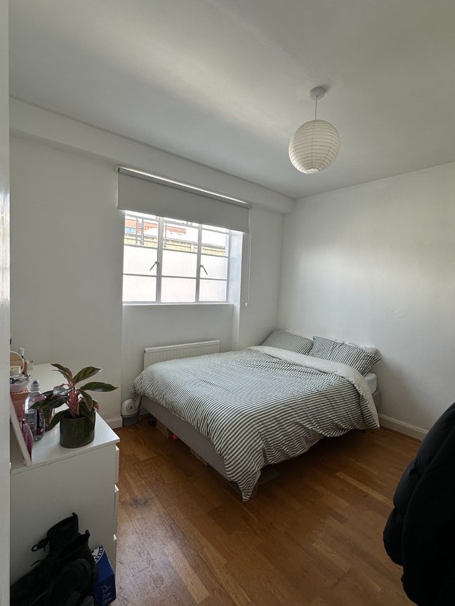 Room to rent - Angel Main Photo