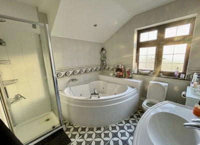 Peaceful Wanstead Stay, Central Line & Nature Main Photo