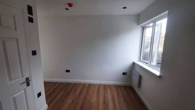 DSS-Studio Flat Available in Harrow Road Main Photo