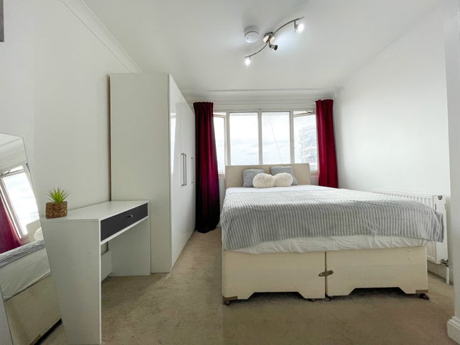 Fabulous Top Floor En-Suite in Marylebone Main Photo