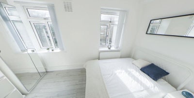 Double Room with en suite available from September Main Photo