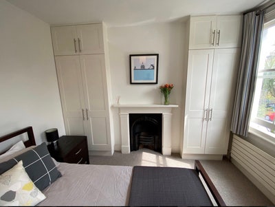 Spacious Room Available in SE10 – Short-Term Let Main Photo