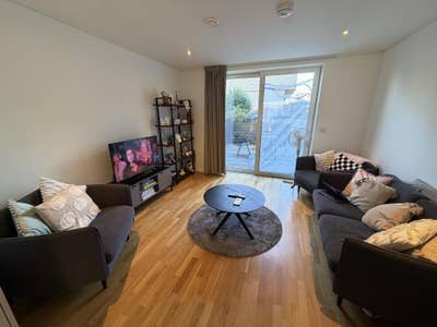 Double Ensuite Room-Girly House in East Village Main Photo
