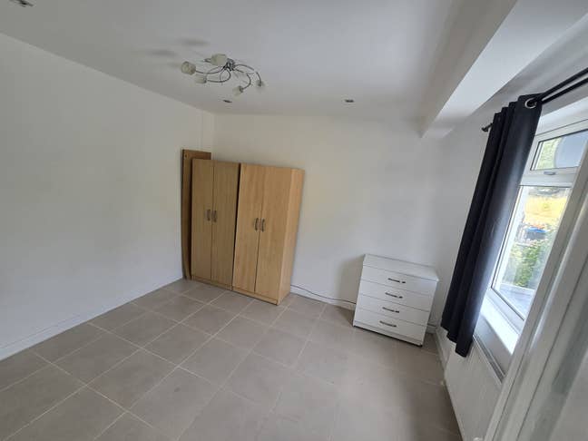 Double Rooms available Merton Main Photo