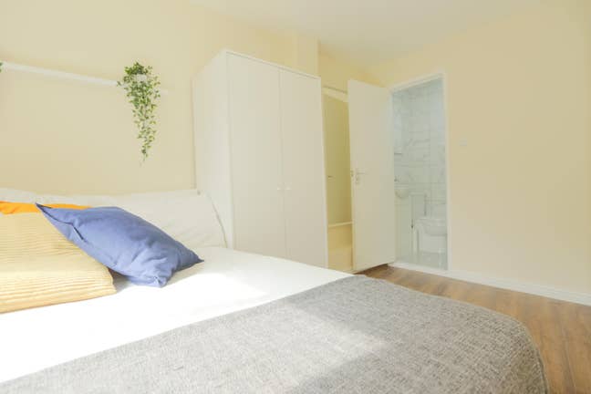*Canary Wharf* Stunning Ensuite Available  Main Photo