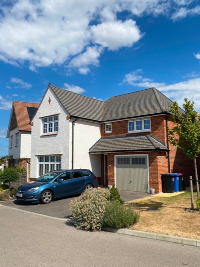 Double Room available now 4 Bed Redrow Hse in CT3 Main Photo