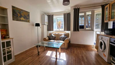 Reasonably priced double bedroom in Putney Main Photo