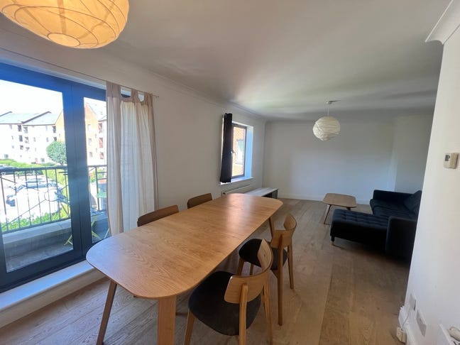 ++Spacious 2 Bed in Holloway road with Parking++ Main Photo