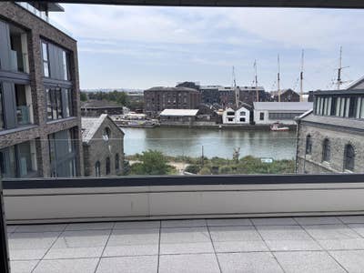 Dble Rm Private Bathroom in Harbourside Penthouse Main Photo