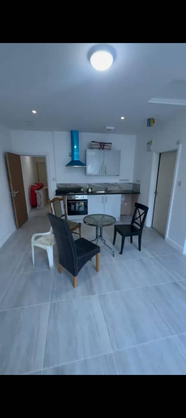  1-Bedroom Flat Available – Walsall (WS2 8DF) Main Photo